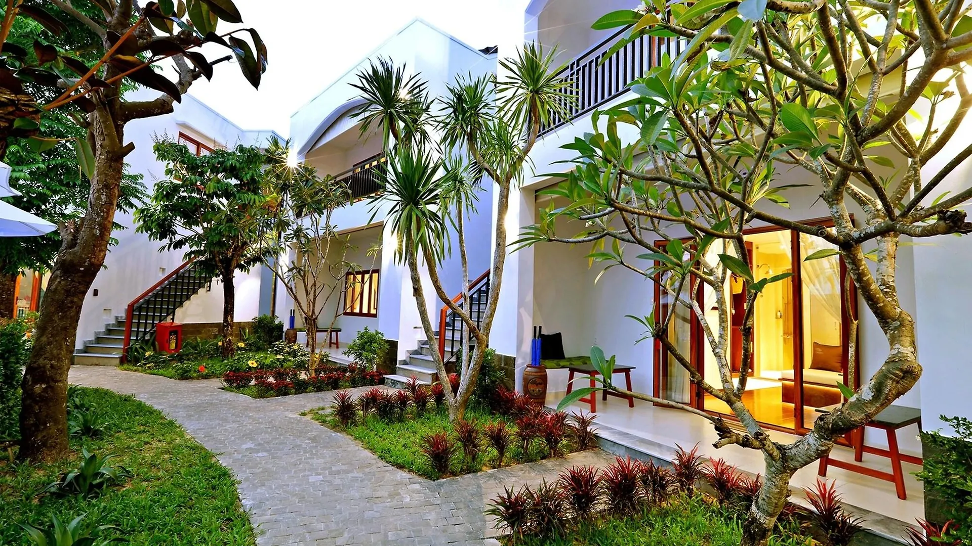 Azumi Hotel Hoi An 3*,